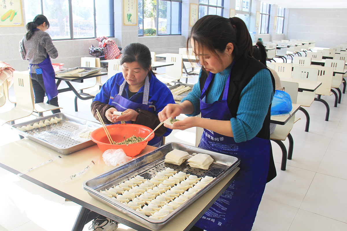 豪家集團(tuán)丨“情暖冬至，溫暖豪家”冬至包餃子活動(dòng)